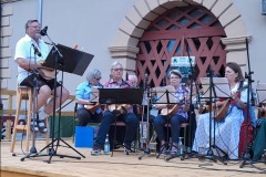 Musik-vor-Rathaus-1